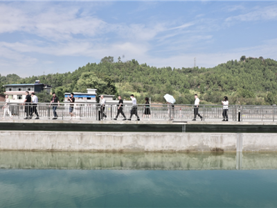 見證“奔跑”速度 感受國企擔當‖遂寧發(fā)展集團開展“喜迎二十大·打卡遂發(fā)展”調研采風活動